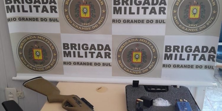 Brigada Militar apreende arma de fogo em Áurea