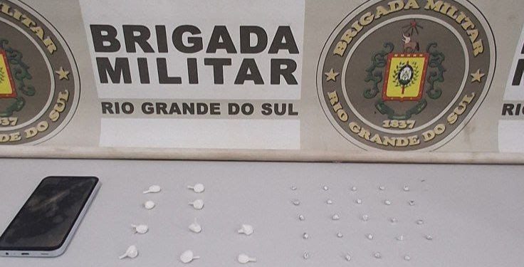 Brigada Militar efetua prisão de homem por tráfico de entorpecentes em Cruzaltense