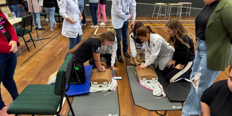 Enfermagem da URI realiza capacitação em Primeiros Socorros