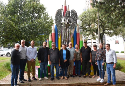 Emoção e lembranças marcam entrega do memorial em homenagem às vítimas da tragédia na barragem da Corsan