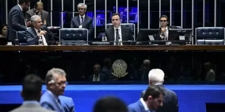 Senado aprova regras para inteligência artificial no Brasil