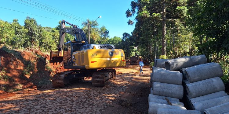 Pavimentação na Avenida Tiradentes e Julio Anzanello impulsiona acesso ao Distrito Industrial em Erechim