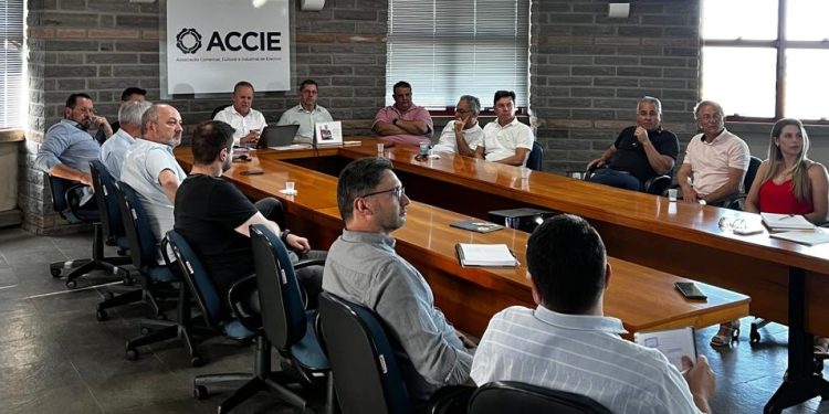 Nova diretoria da ACCIE inicia gestão com foco em ações estratégicas e eventos para 2025