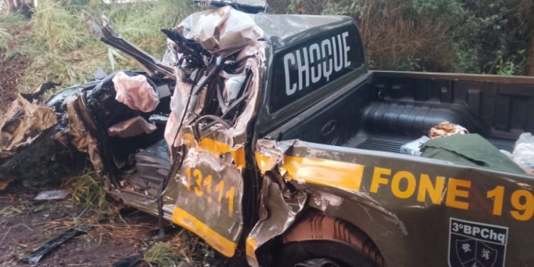 Viatura da BM se envolve em grave acidente na  ERS 135 em Getúlio Vargas e deixa policial ferido