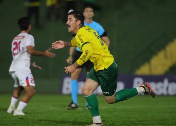 Ypiranga supera o Itabaiana e respira no Campeonato Brasileiro