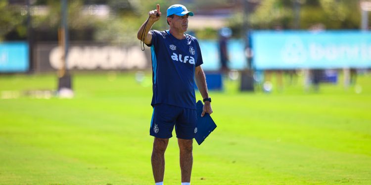 Clima quente na Arena: Grêmio e Flamengo duelam neste domingo em jogo de pressão e promessa de força máxima