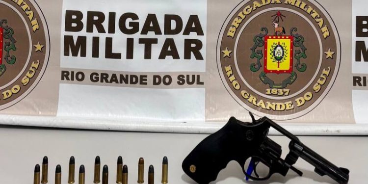 Brigada Militar realiza prisão por Porte Ilegal de Arma de Fogo em Erechim