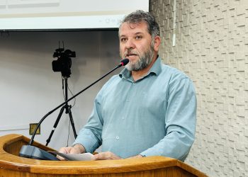 Vereador Romildo solicita dados sobre maus-tratos a animais e pedido pendente de lombada em Erechim