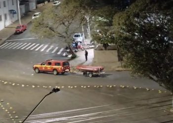 Jovem desaparece após deixar veículo sobre ponte na divisa entre SC e RS; buscas mobilizam bombeiros de Erechim e Concórdia