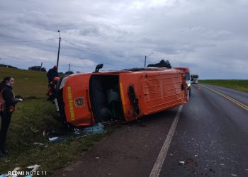 Dois socorristas da Força Voluntária recebem alta após acidente com ambulância na RS-135 em Erechim