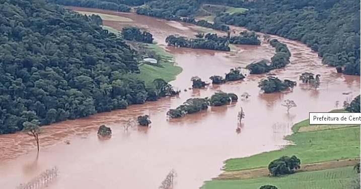 Cheia do Rio Apauê isola comunidades no interior de Centenário e suspende transporte escolar