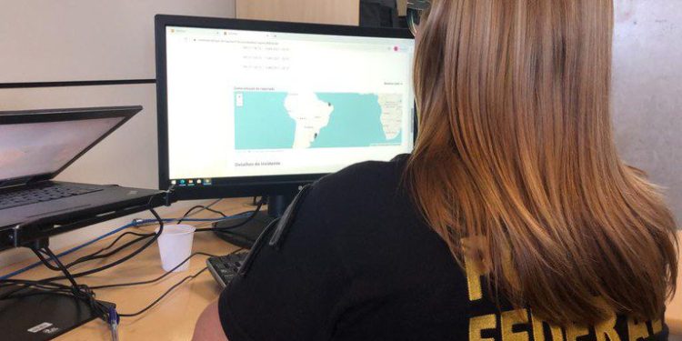 Polícia Federal prende médico em flagrante por armazenamento de pornografia infantil em Passo Fundo