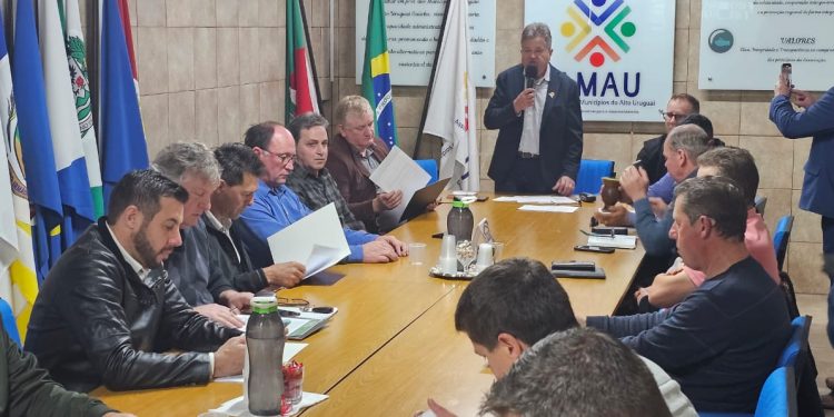 Reforma Tributária e ações da RGE são pautas da reunião da AMAU