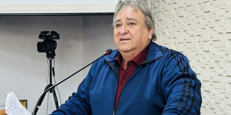 Pedido de providências visa reduzir riscos de acidentes em importante cruzamento