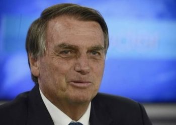 Urgente: Moraes decreta prisão domiciliar de Jair Bolsonaro; PF faz buscas na casa do ex-presidente
