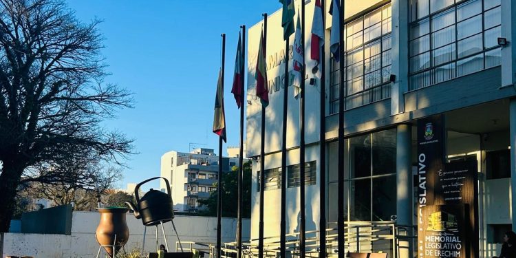 Câmara Municipal aprova evento do Outubro Rosa e ações de integração social e cultural