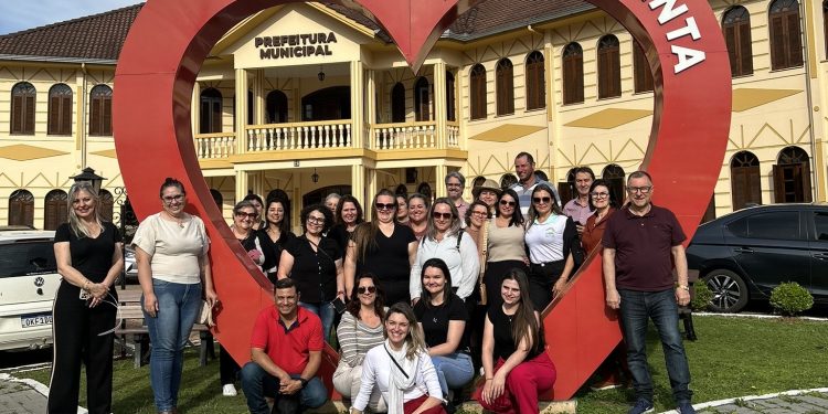 Alunos da área do Turismo do Senac Erechim realizam visita técnica em Treze Tílias e Arroio Trinta