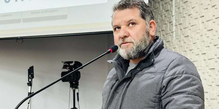 Pedido de Providências busca garantir abono salarial aos monitores escolares de Erechim
