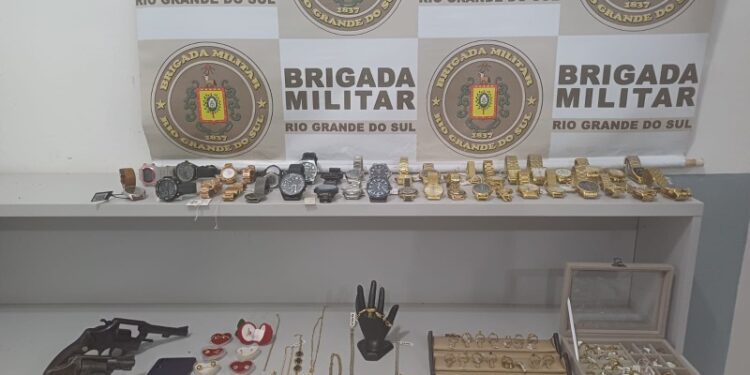 🔴 Confronto com a Brigada Militar termina com dois criminosos mortos após assalto a relojoaria em Trindade do Sul