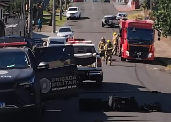 Ação policial apreende armas, drogas e granadas em operação no bairro Koller, em Erechim