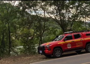 Bombeiros retiram caminhonete do rio e confirmam vítima fatal em Nonoai