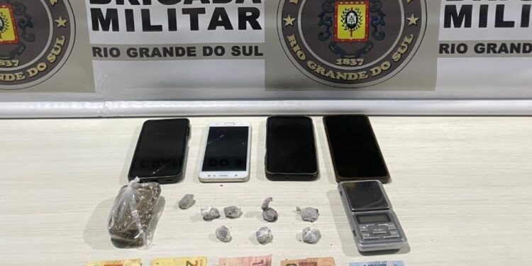 Três homens são presos por tráfico de drogas no bairro Caneles, em Nonoai