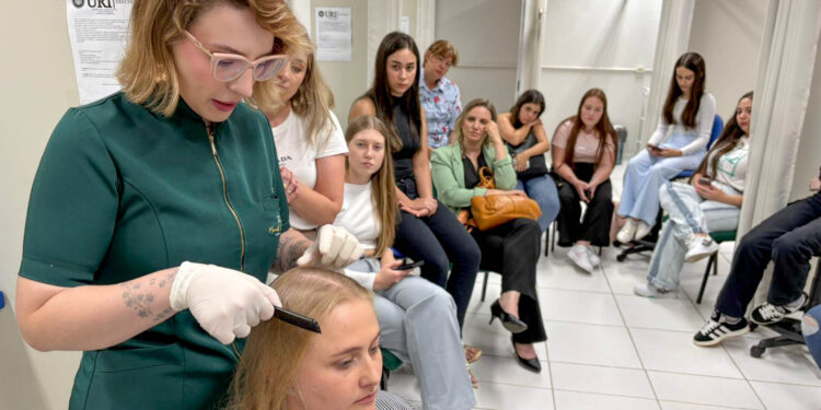 Estética e Cosmética da URI retorna às aulas com palestras, minicurso e ação solidária