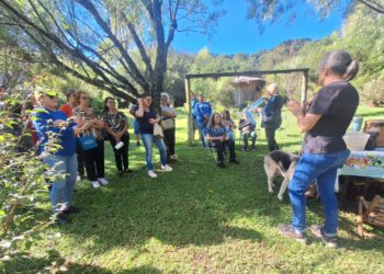 Saúde e integração: grupo da UBS Paiol Grande participa de atividade educativa em melipolinário