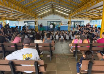 Prefeitura investe mais de R$ 3 milhões e entrega 12 peças de uniforme para mais de 5 mil alunos em Erechim
