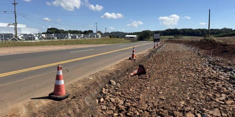 Melhorias no Corredor do Desenvolvimento da RS-135 avançam e reforçam segurança viária em Erechim