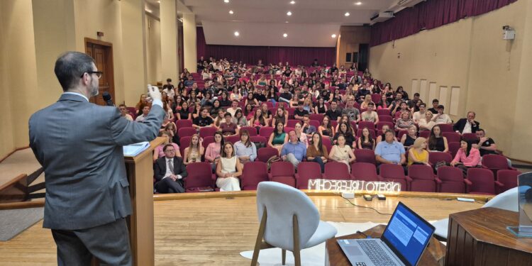Desembargador do estado ministra aula inaugural no Curso de Direito da URI