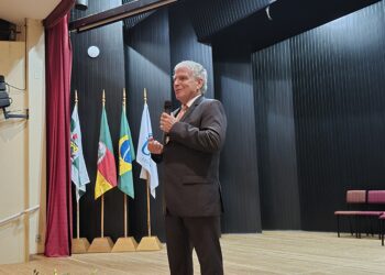 Aula Magna de Medicina da URI aborda ética, empatia e prática profissional