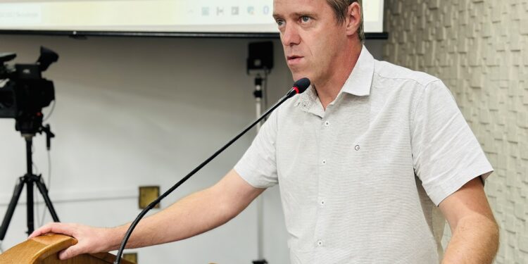 Pedidos de Providências buscam melhorias na infraestrutura viária do Bairro Parque Lívia