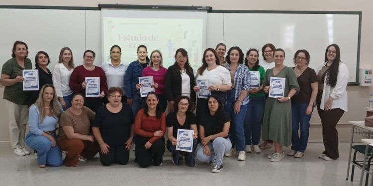 Formação em Erechim orienta gestores sobre novos planos da educação
