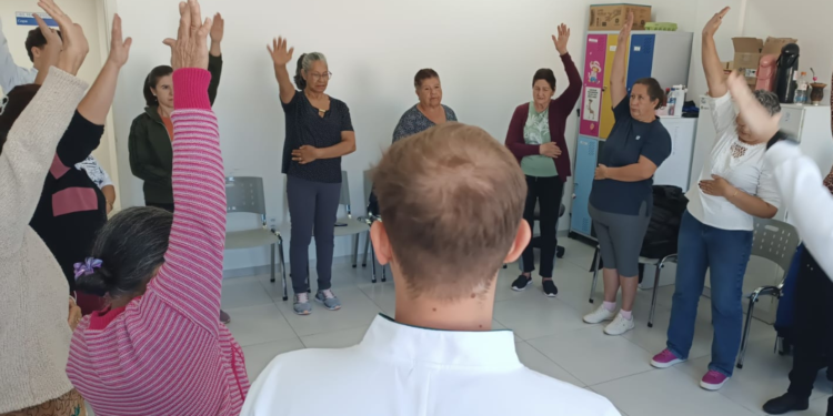 UBS Escola Progresso inicia Grupo de Pilates e fortalece promoção da saúde