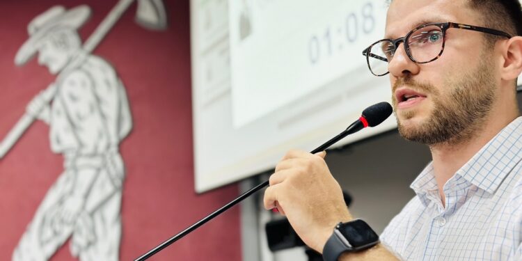 Gustavo Zin Farina apresenta pedidos para reforçar segurança e trafegabilidade no município