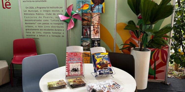Biblioteca Municipal Gladstone Osório Mársico participa da 27ª Feira do Livro de Erechim