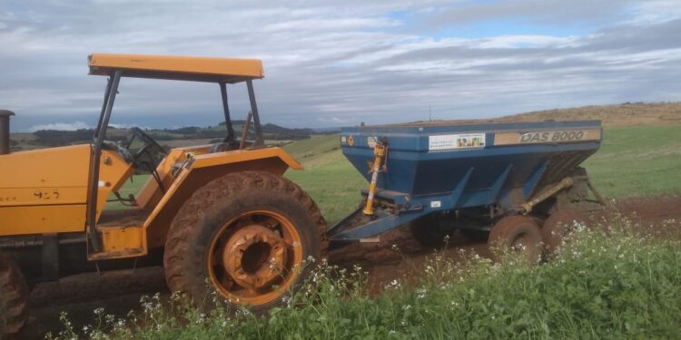Secretaria de Agricultura disponibiliza equipamentos para fortalecer produção rural em Erechim