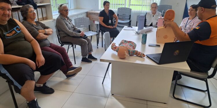 UBS Estevão Carraro promove atividade de primeiros socorros e reforça ações de educação em saúde