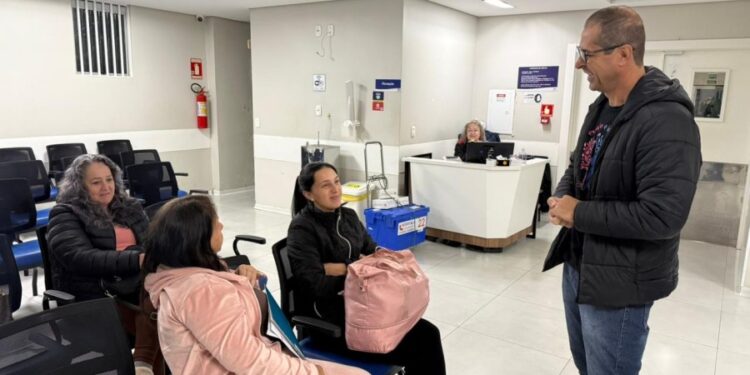 Primeiros três pacientes das cirurgias ortopédicas são operados neste sábado no Santa