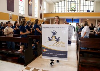 Movimento católico reúne mães em oração e promove transformação familiar