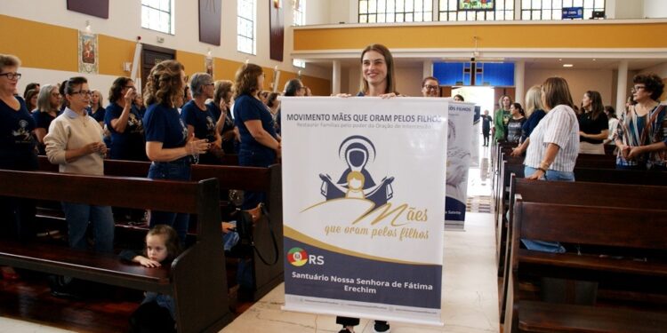 Movimento católico reúne mães em oração e promove transformação familiar