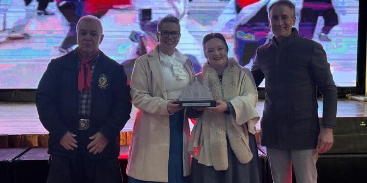 40 anos de tradição: CTG Sentinela da Querência recebe Troféu Castelinho, a maior honraria do Poder Legislativo