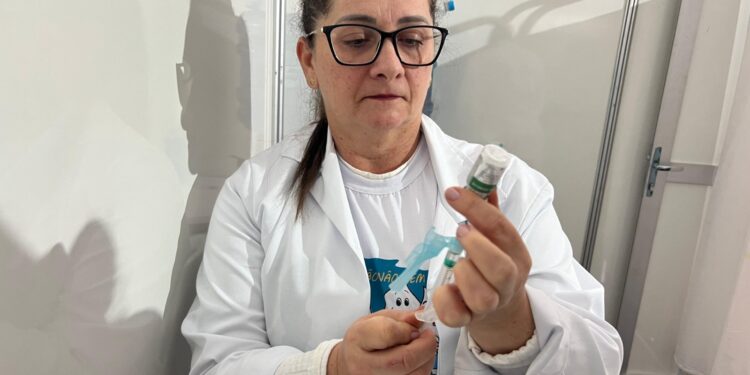 Vacinação contra a gripe segue disponível para toda a população nas UBSs de Erechim