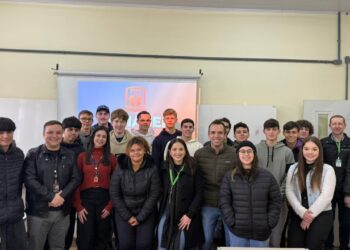Programa Jovem Empreendedor inicia formação gratuita voltada à inovação e protagonismo juvenil em Erechim