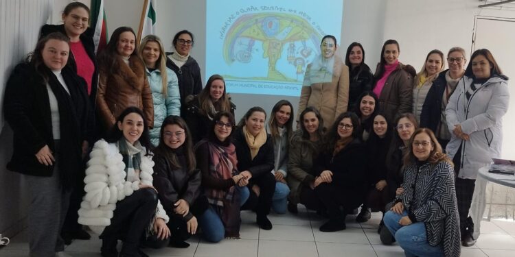 Coordenadoras das Escolas Municipais de Educação Infantil preparam Fórum Municipal