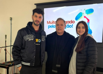 Ação educativa da Secretaria de Saúde aborda prevenção às drogas na Escola Érico Veríssimo
