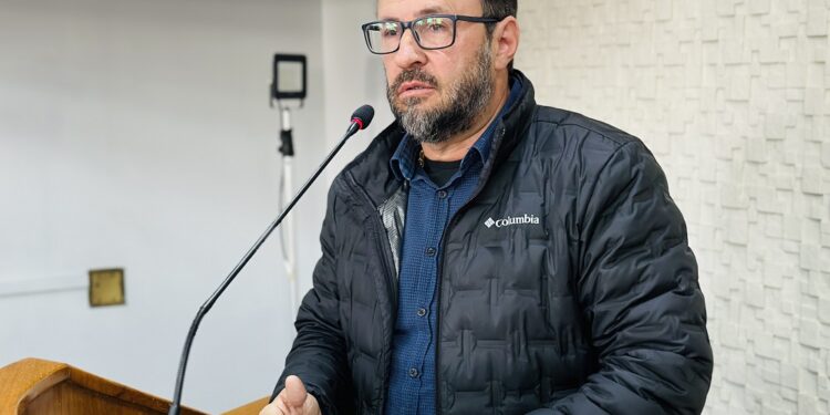 Vereador Araújo solicita informações detalhadas sobre a ocupação dos lotes do Distrito Industrial Giácomo Madalozzo