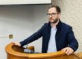 Pedidos do vereador Gustavo buscam soluções para trânsito, infraestrutura e saúde no município