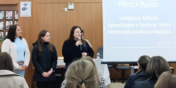 Entre Rios do Sul participa de formação continuada sobre Inteligência Artificial na Educação em parceria com municípios da região